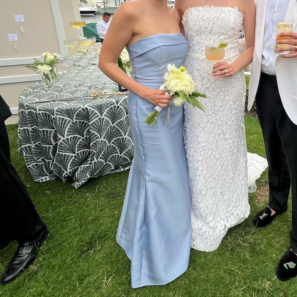 Alfred Sung trumpet gown